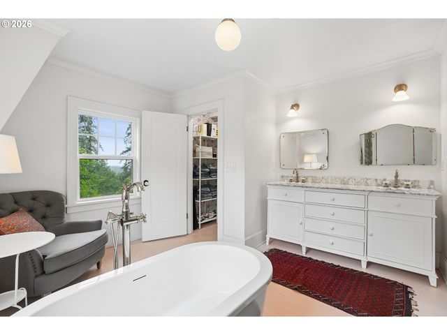 604 VAN BUREN St, Oregon City, OR 97045