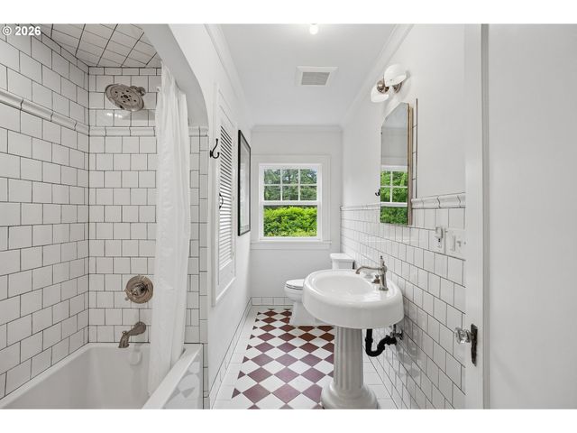 604 VAN BUREN St, Oregon City, OR 97045