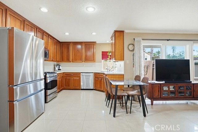 73 Hidden Valley, Pomona, CA 91766