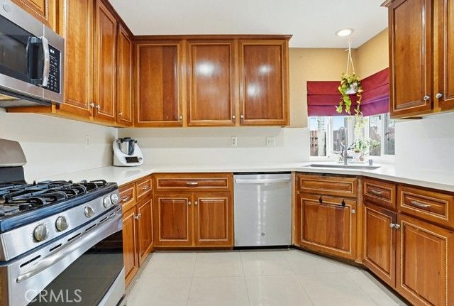 73 Hidden Valley, Pomona, CA 91766