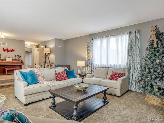 8 Terrace Lane, Granite City, IL 62040