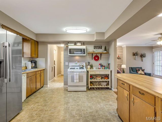 8 Terrace Lane, Granite City, IL 62040