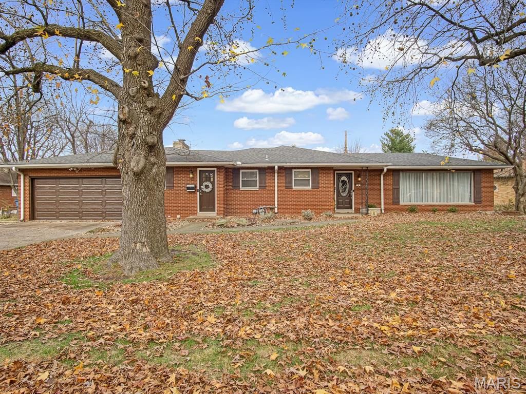 8 Terrace Lane, Granite City, IL 62040