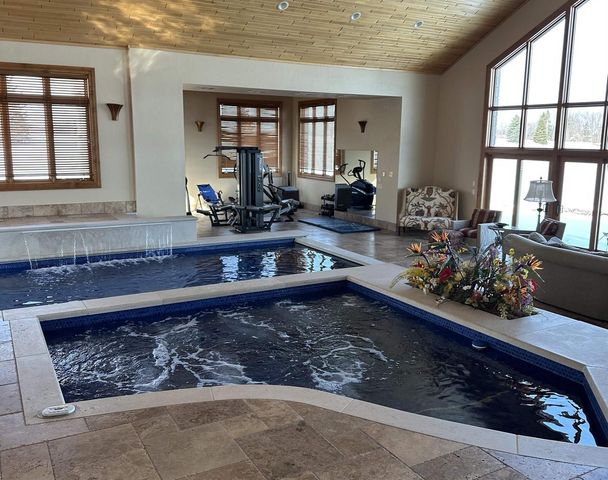 5696 SCHOOL DRIVE, Green Bay, WI 54313