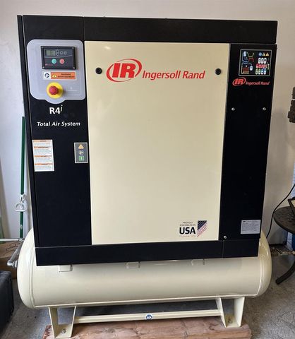 5696 SCHOOL DRIVE, Green Bay, WI 54313