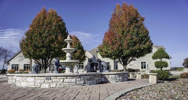 5696 SCHOOL DRIVE, Green Bay, WI 54313