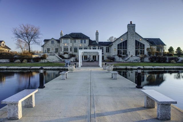 5696 SCHOOL DRIVE, Green Bay, WI 54313