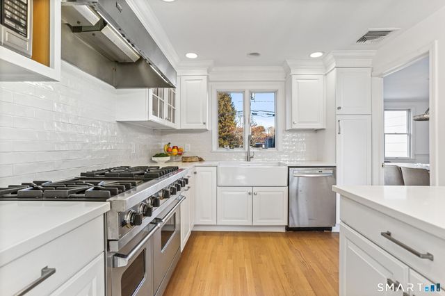 86 Maple Avenue South, Westport, CT 06880