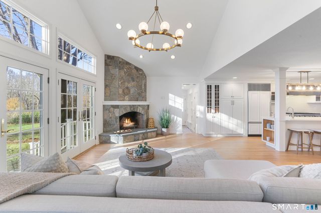 86 Maple Avenue South, Westport, CT 06880