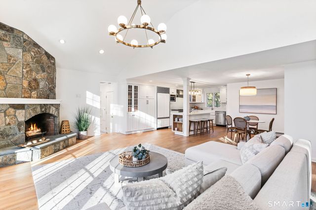 86 Maple Avenue South, Westport, CT 06880