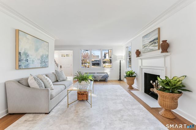 86 Maple Avenue South, Westport, CT 06880