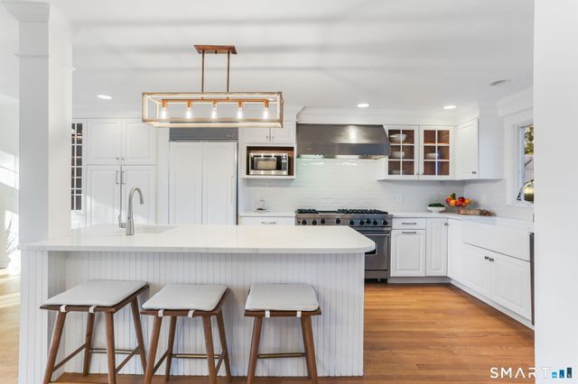 86 Maple Avenue South, Westport, CT 06880