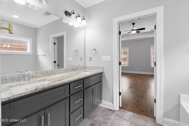 2931 Chattering Lane, Southaven, MS 38672