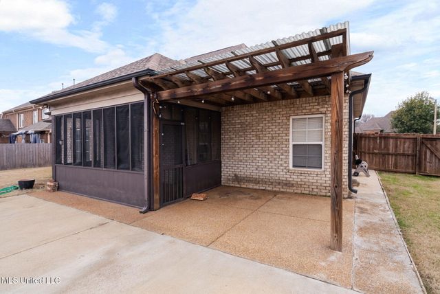 2931 Chattering Lane, Southaven, MS 38672