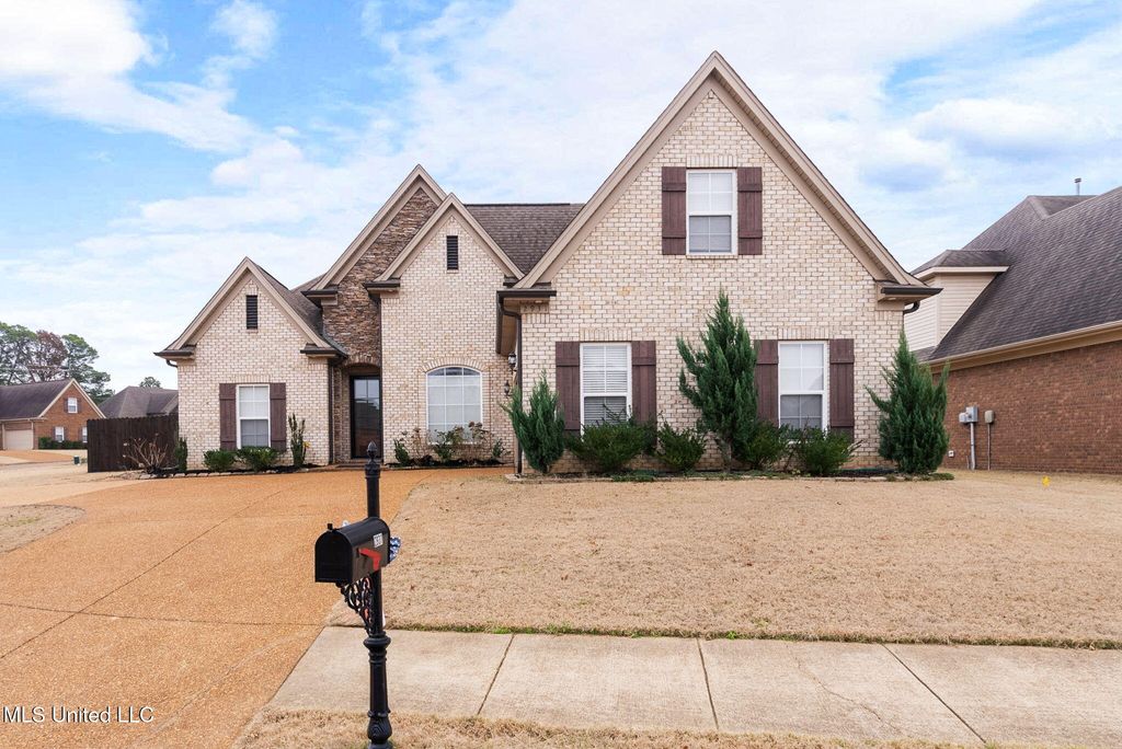 2931 Chattering Lane, Southaven, MS 38672