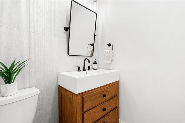152 Charlton St, Arlington, MA 02476