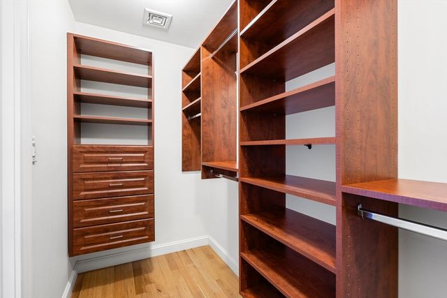 152 Charlton St, Arlington, MA 02476