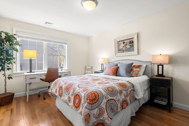 152 Charlton St, Arlington, MA 02476