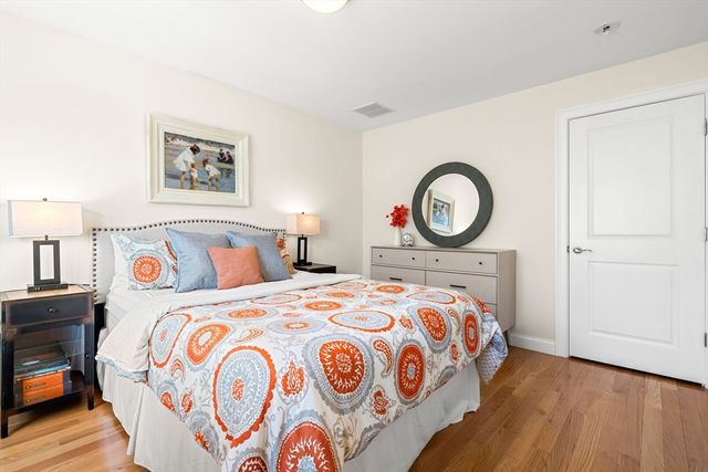 152 Charlton St, Arlington, MA 02476