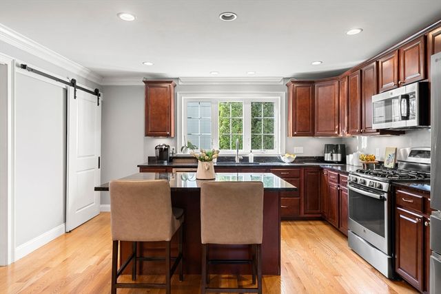 152 Charlton St, Arlington, MA 02476
