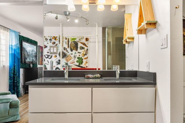 610 Carlisle Boulevard SE, Albuquerque, NM 87106