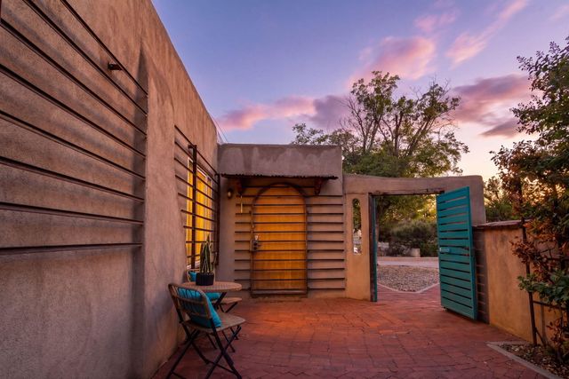 610 Carlisle Boulevard SE, Albuquerque, NM 87106