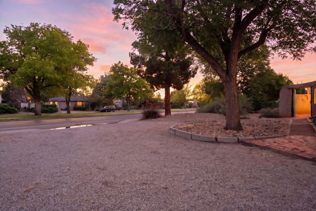 610 Carlisle Boulevard SE, Albuquerque, NM 87106