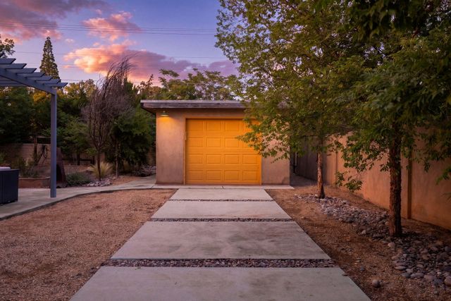 610 Carlisle Boulevard SE, Albuquerque, NM 87106