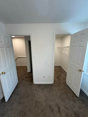 200 Strawberry Lane, Nicholasville, KY 40356