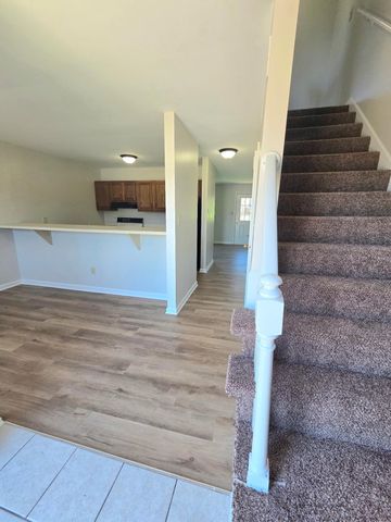 200 Strawberry Lane, Nicholasville, KY 40356