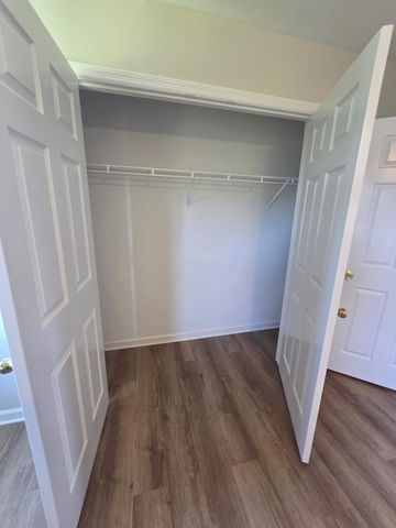 200 Strawberry Lane, Nicholasville, KY 40356