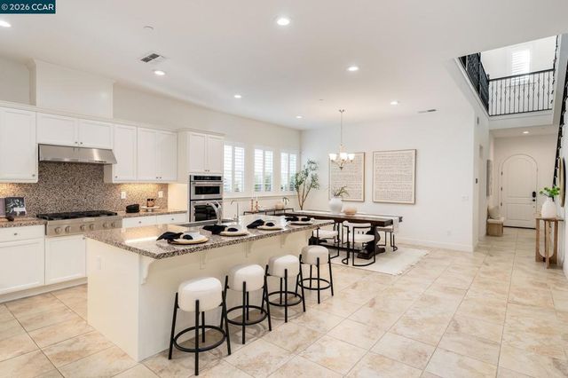 748 Roseum Ct, San Ramon, CA 94582