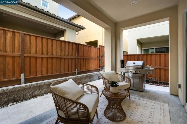 748 Roseum Ct, San Ramon, CA 94582