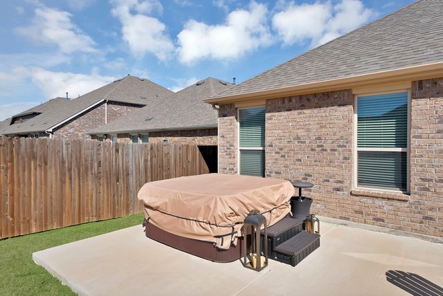 10928 Canyon Mine Drive, Aubrey, TX 76227