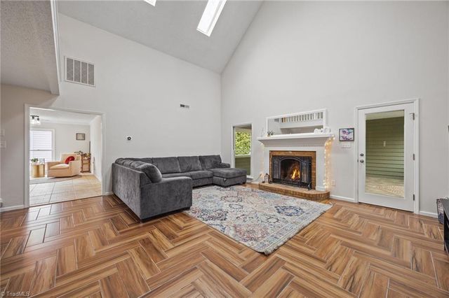 6295 Selwyck Lane, Kernersville, NC 27284