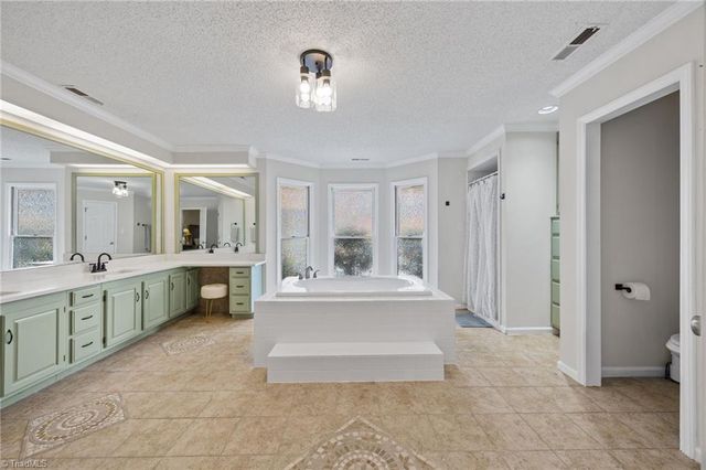 6295 Selwyck Lane, Kernersville, NC 27284