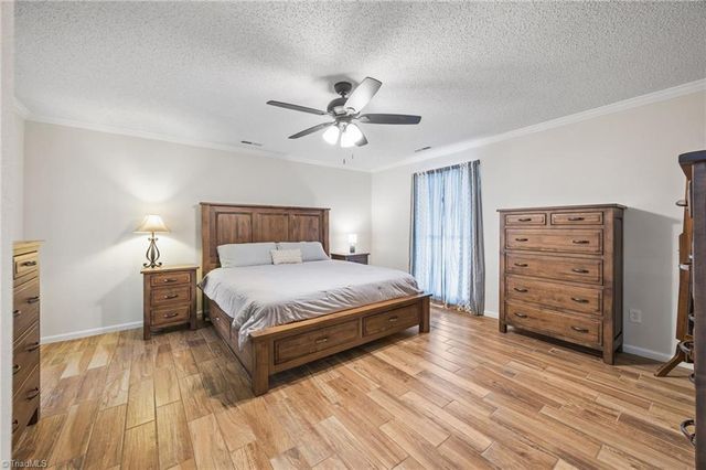 6295 Selwyck Lane, Kernersville, NC 27284