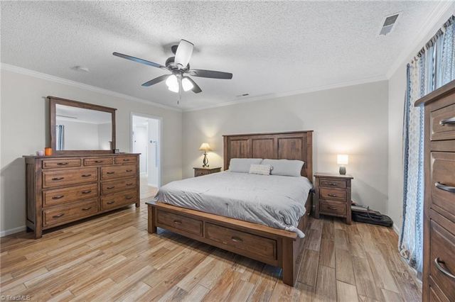 6295 Selwyck Lane, Kernersville, NC 27284