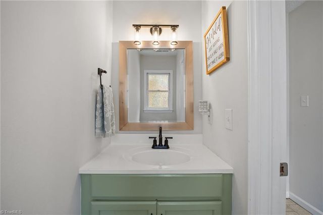 6295 Selwyck Lane, Kernersville, NC 27284