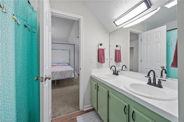 6295 Selwyck Lane, Kernersville, NC 27284