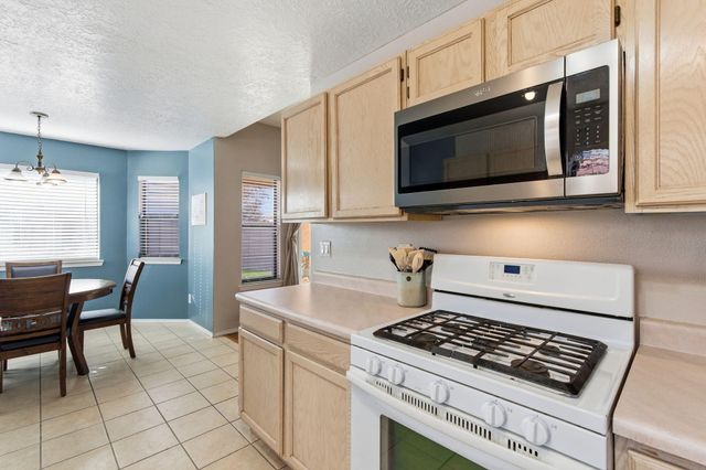1815 TIERRA DEL OSO Drive NW, Albuquerque, NM 87120