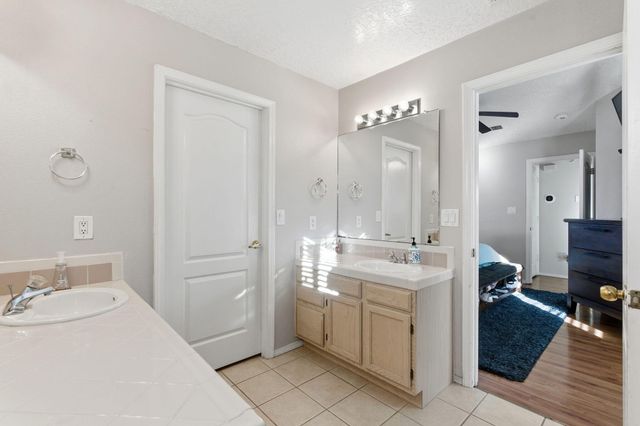 1815 TIERRA DEL OSO Drive NW, Albuquerque, NM 87120