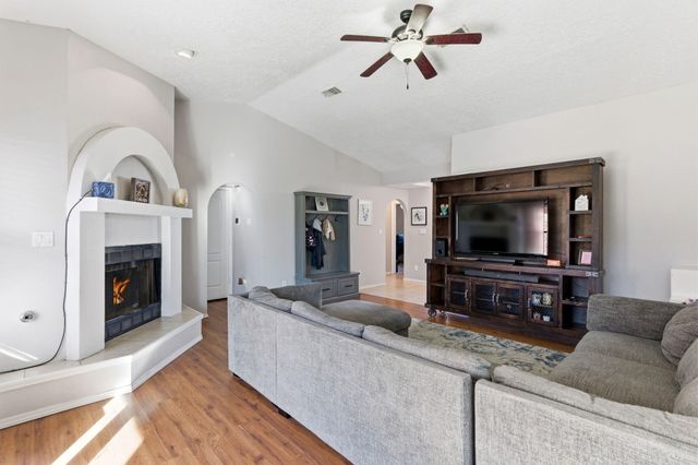 1815 TIERRA DEL OSO Drive NW, Albuquerque, NM 87120