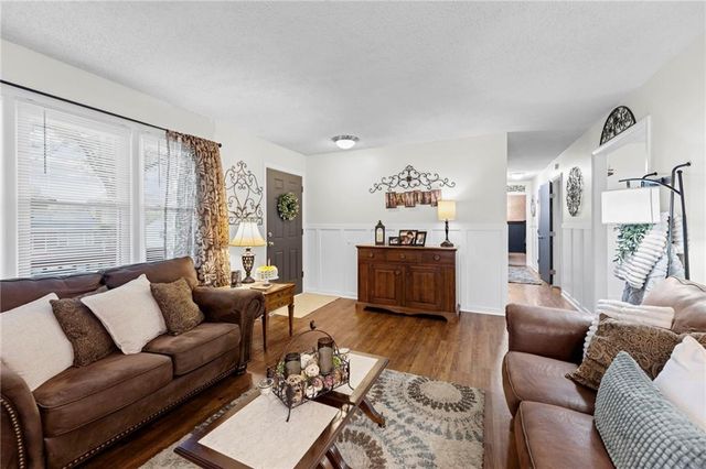 14113 W 92ND Terrace, Lenexa, KS 66215
