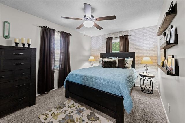 14113 W 92ND Terrace, Lenexa, KS 66215