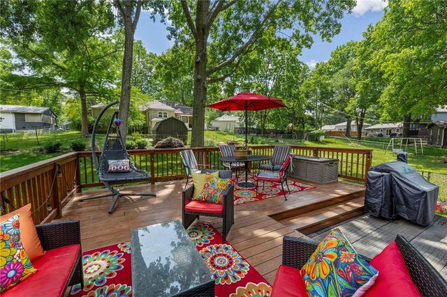 14113 W 92ND Terrace, Lenexa, KS 66215