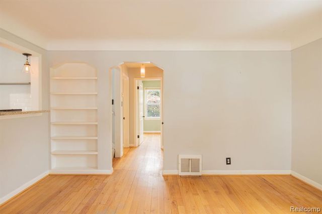 515 Farmdale Street, Ferndale, MI 48220