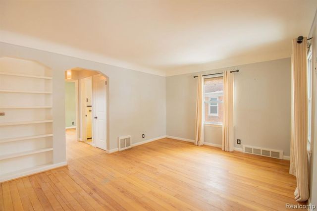 515 Farmdale Street, Ferndale, MI 48220