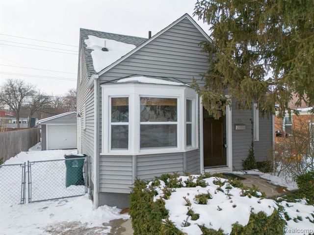 515 Farmdale Street, Ferndale, MI 48220