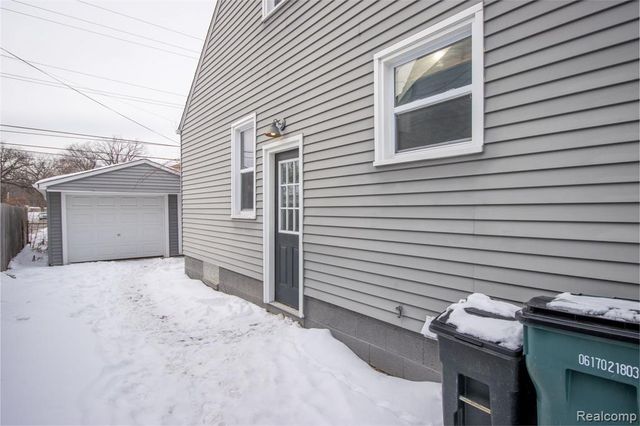 515 Farmdale Street, Ferndale, MI 48220